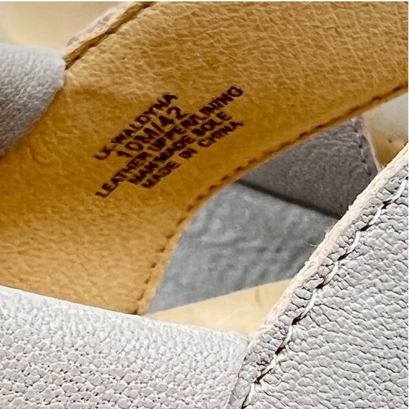 Lucky Brand Sandal Waldyna Crisscross Leather Wedge
Chinchilla Oyster Size 10 - Picture 7 of 11